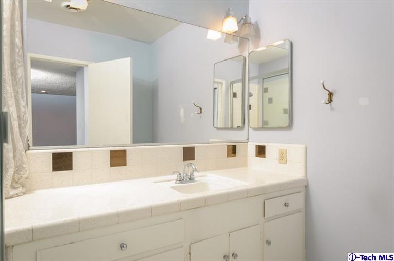 10326 La Canada Way Shadow Hills, CA 91040 - Photo 22 of 22 Additional Photo