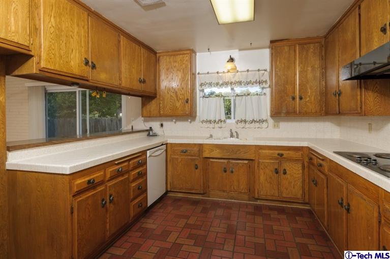 10326 La Canada Way Shadow Hills, CA 91040 - Photo 9 of 22 Additional Photo