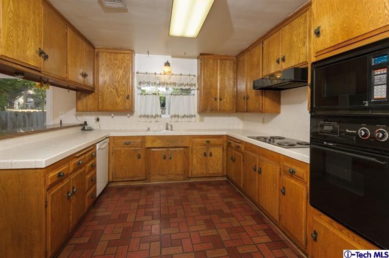 10326 La Canada Way Shadow Hills, CA 91040 - Photo 10 of 22 Additional Photo