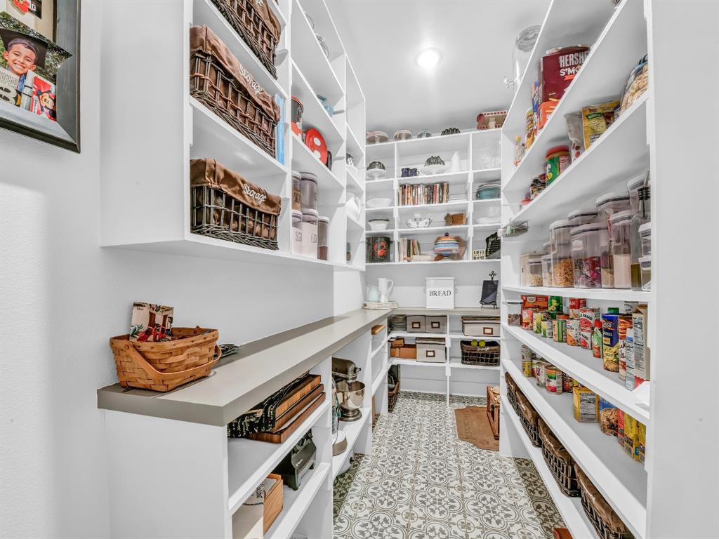 129 Maravilla Drive Aledo, TX 76008 - Photo 24 of 40 Pantry #2 In-Law suite