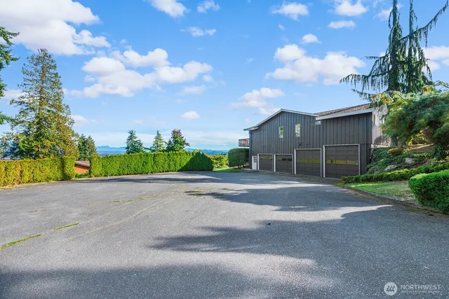 $1,895,000 | 3624 101st Street Southeast, Everett, WA 98208