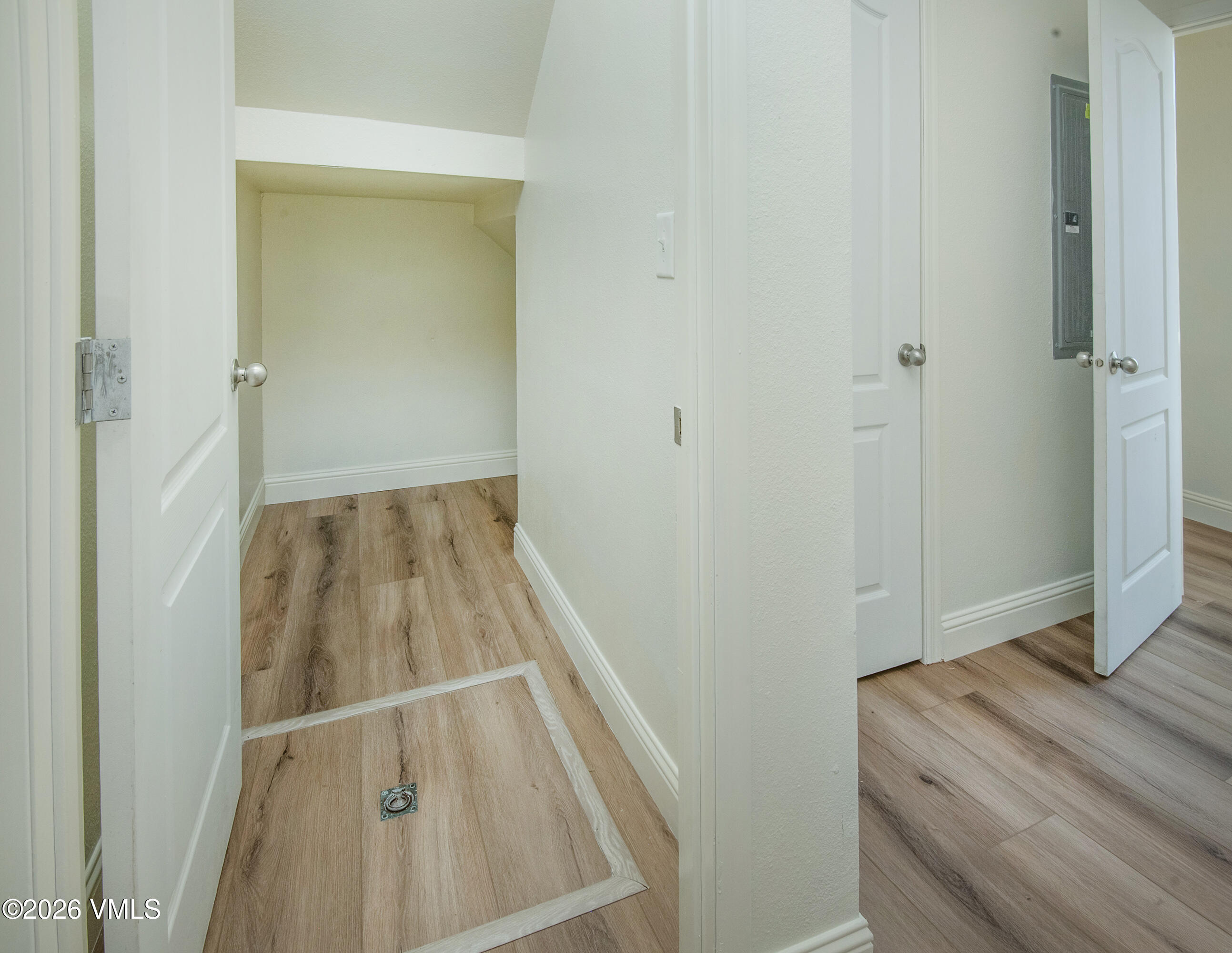 54 Cut Throat Loop Gypsum, CO 81637 - Photo 14 of 39 54-Cut-Throat-Loop-MLS_14