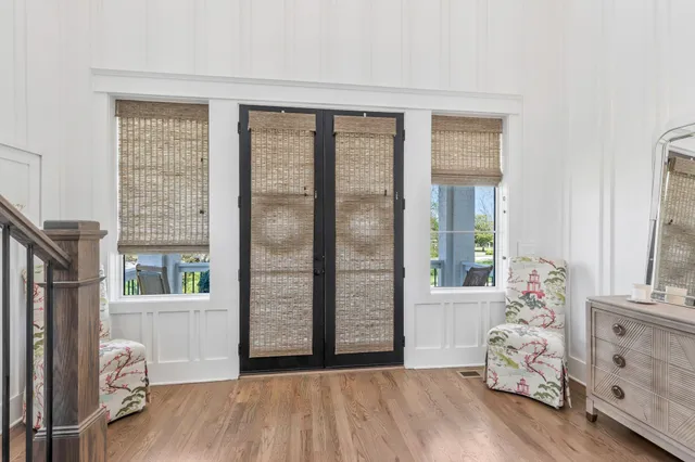 a view of livingroom with furniture and wooden floor