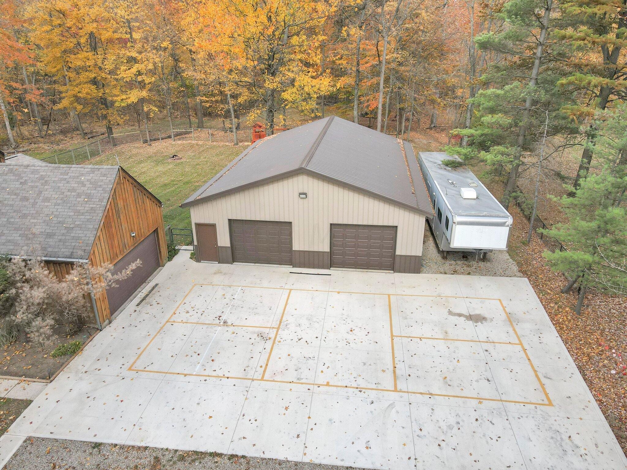 8058 Kennedy Road Blacklick, OH 43004 - Photo 5 of 69 Pickle Ball Court!