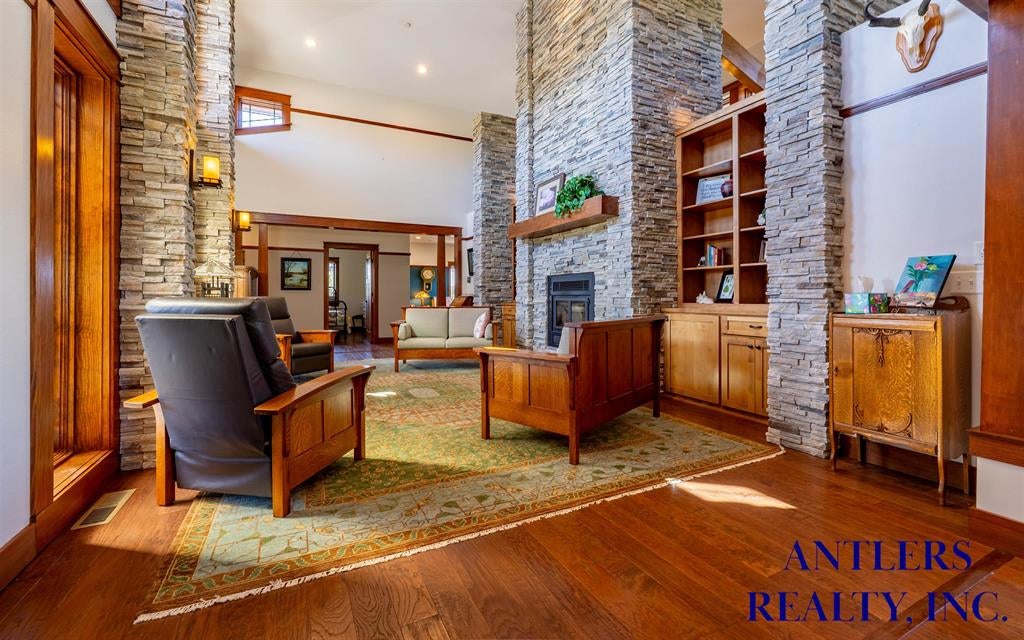 17 Thistle Road Cody, WY 82414 - Photo 7 of 108 Gallery Image 7
