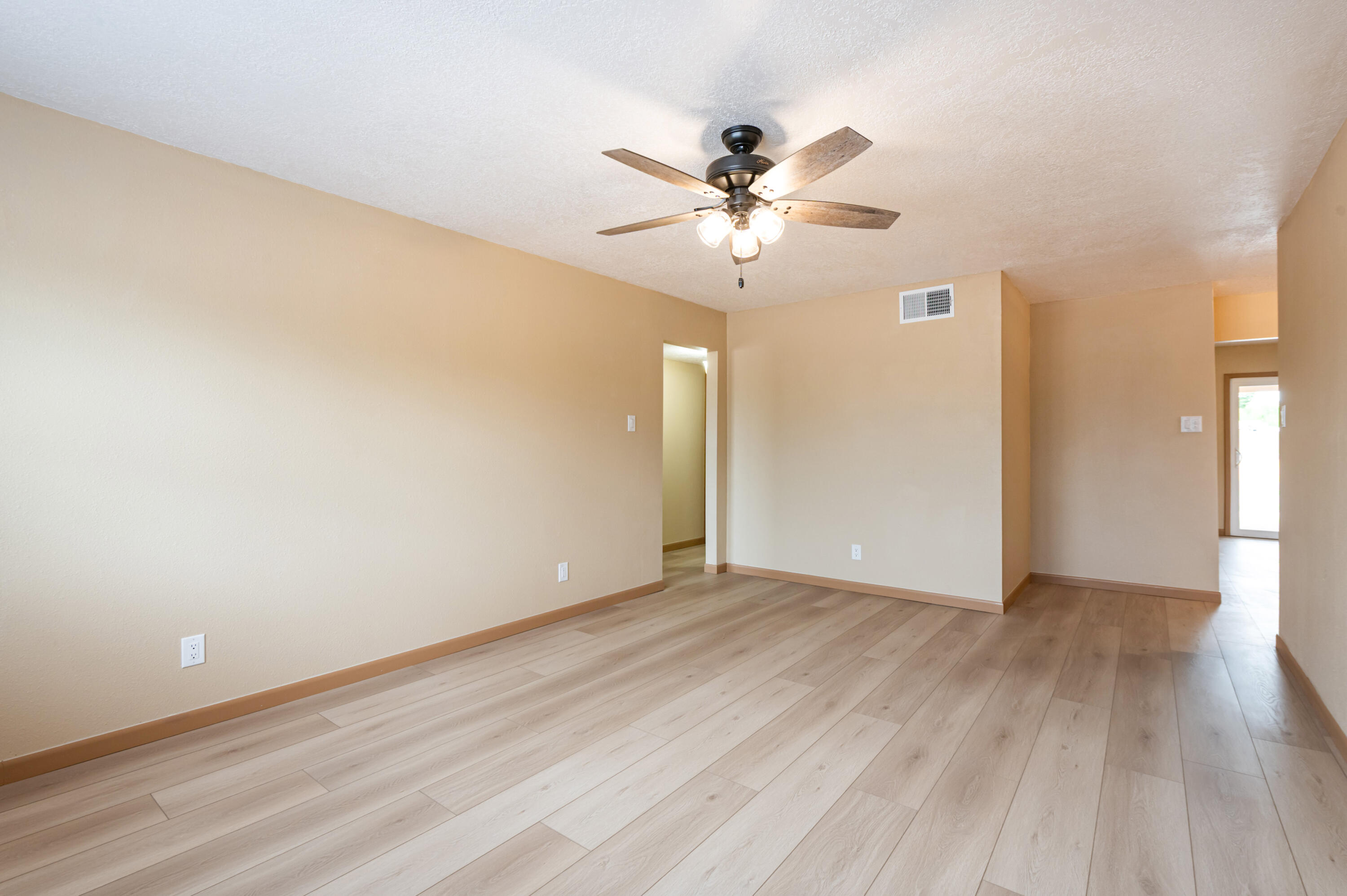 672 Coronado Road Corrales, NM 87048 - Photo 15 of 28 Gallery Image 15