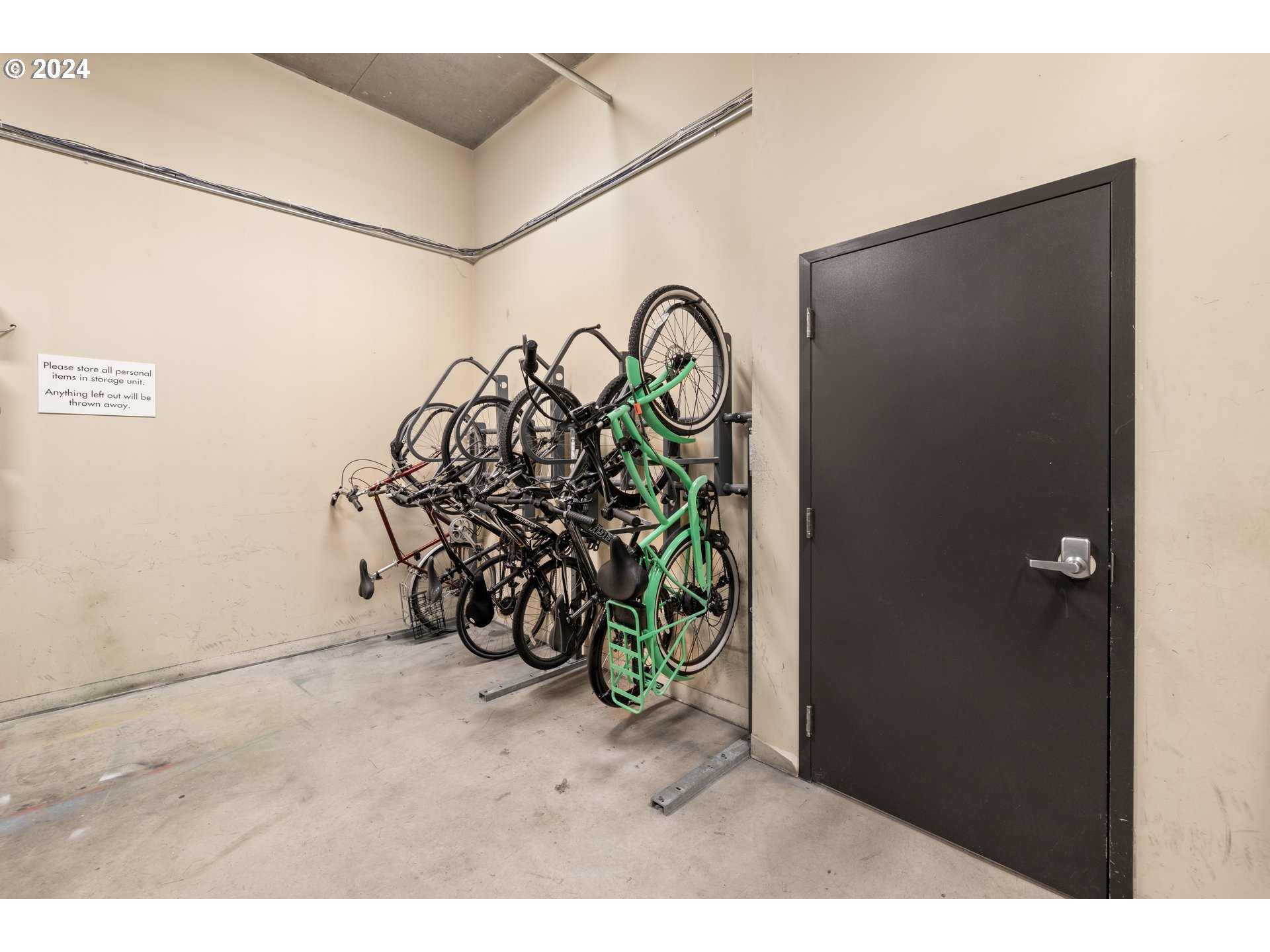1134 Southwest Jefferson Street, Unit 508 Portland, OR 97201 - Photo 21 of 29 a view of a garage