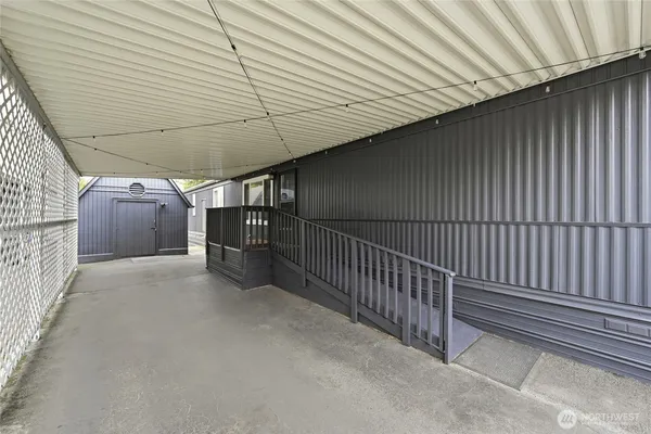 a view of a garage