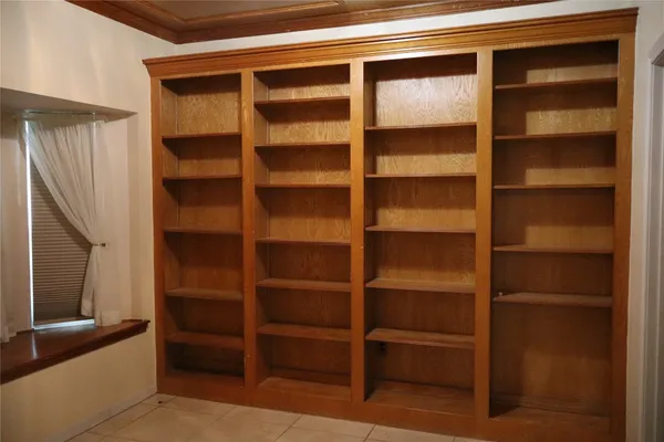 $2,500 | 6315 Seegers Trail Drive, Houston, TX 77066