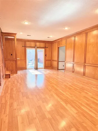 $2,500 | 6315 Seegers Trail Drive, Houston, TX 77066