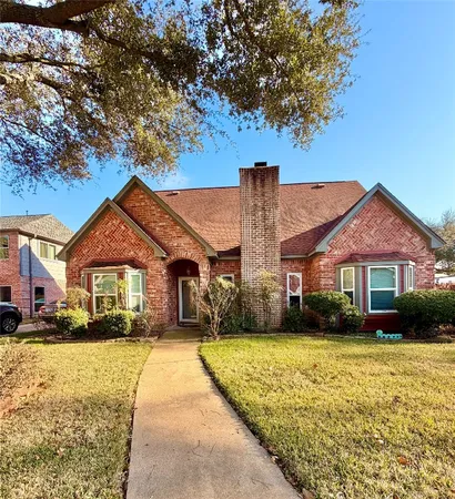 $2,500 | 6315 Seegers Trail Drive, Houston, TX 77066