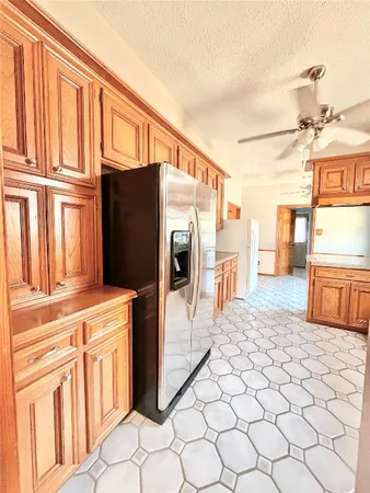 $2,500 | 6315 Seegers Trail Drive, Houston, TX 77066