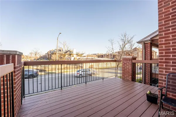 $2,750 | 445 Clara Avenue, Unit 24, St. Louis, MO 63112