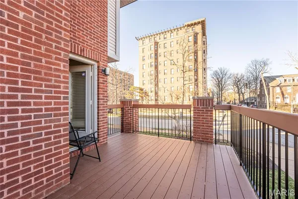 $2,750 | 445 Clara Avenue, Unit 24, St. Louis, MO 63112