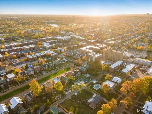 $2,750 | 445 Clara Avenue, Unit 24, St. Louis, MO 63112