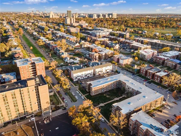 $2,750 | 445 Clara Avenue, Unit 24, St. Louis, MO 63112