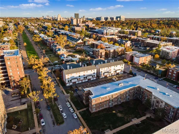 $2,750 | 445 Clara Avenue, Unit 24, St. Louis, MO 63112