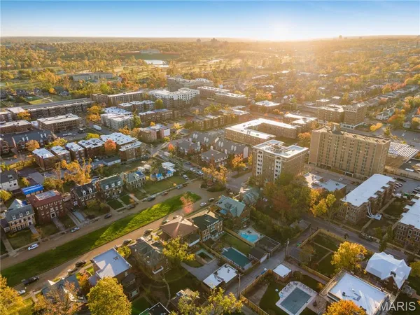 $2,750 | 445 Clara Avenue, Unit 24, St. Louis, MO 63112