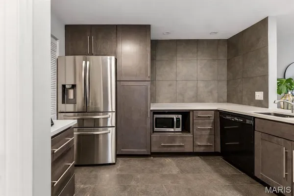 $2,750 | 445 Clara Avenue, Unit 24, St. Louis, MO 63112