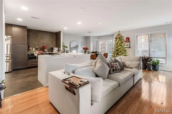 $2,750 | 445 Clara Avenue, Unit 24, St. Louis, MO 63112