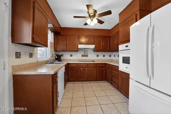 $274,000 | 1263 B Hamilton Court, Lakewood, NJ 08701