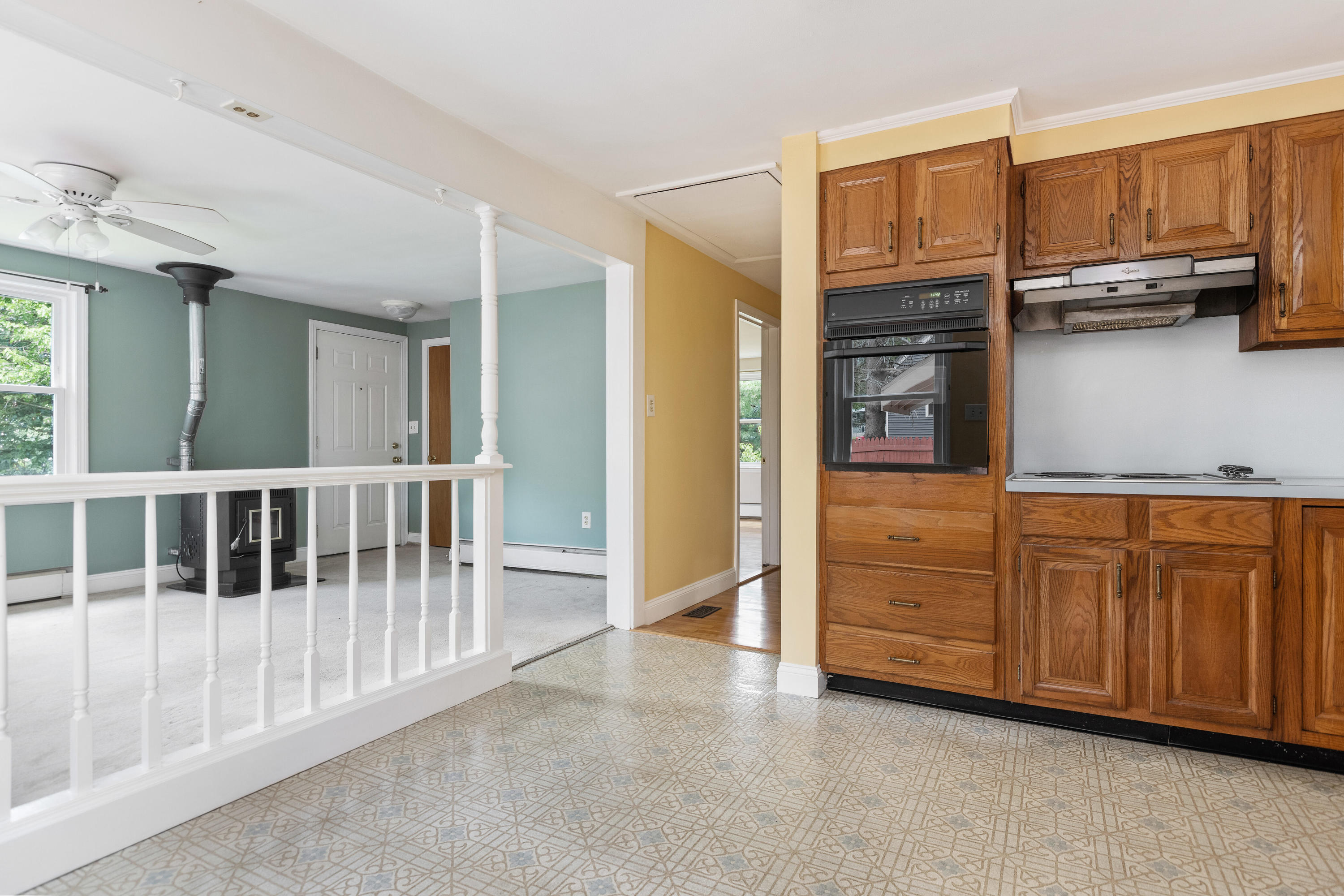 54 Wythburn Road South Portland, ME 04106 - Photo 4 of 35 54 Wythburn Rd South Portland-print-004-
