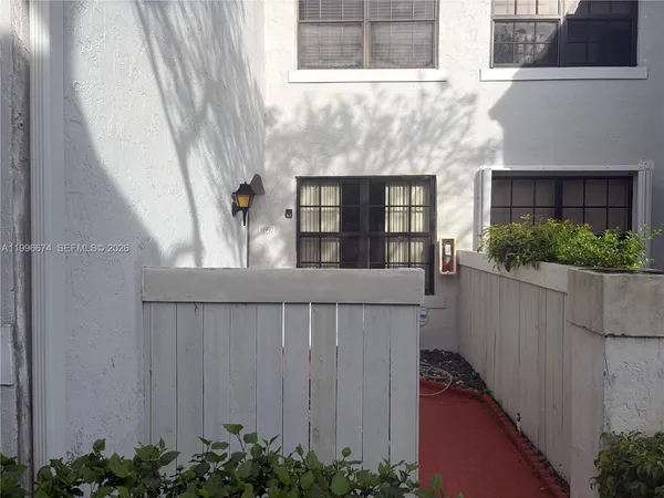 $2,600 | 11992 Northwest 11th Street, Unit 11992, Pembroke Pines, FL 33026