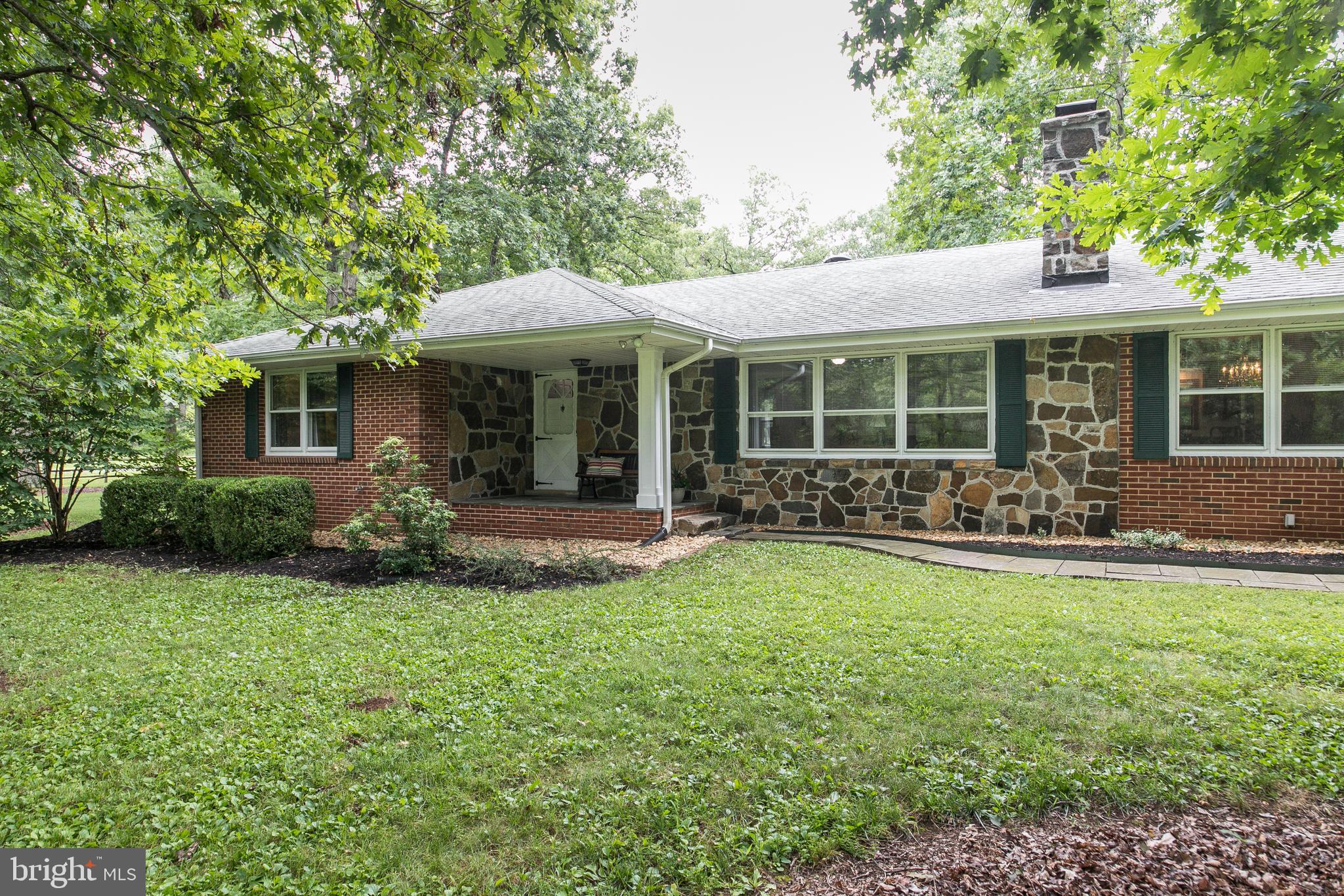 6715 Groveton Road Manassas, VA 20109 - Photo 3 of 42 Gallery Image 3