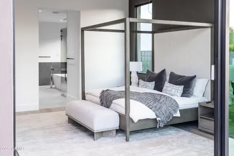 $5,495,000 | 6850 East Joshua Tree Lane, Paradise Valley, AZ 85253