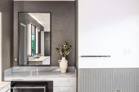 $5,495,000 | 6850 East Joshua Tree Lane, Paradise Valley, AZ 85253