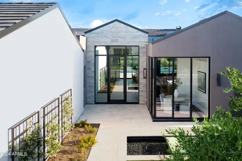 $5,495,000 | 6850 East Joshua Tree Lane, Paradise Valley, AZ 85253