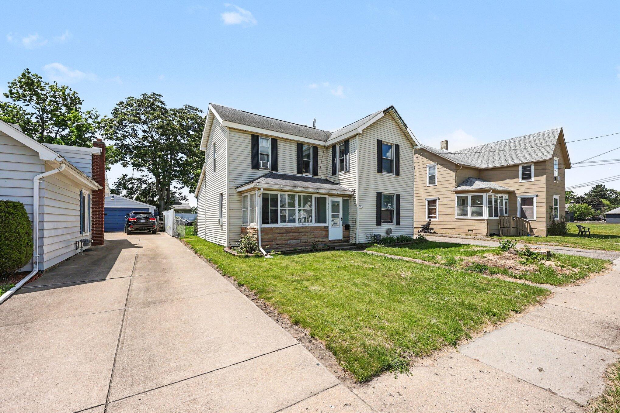 1024 Cooper Street Jackson, MI 49202 - Photo 2 of 17 003_file_2019
