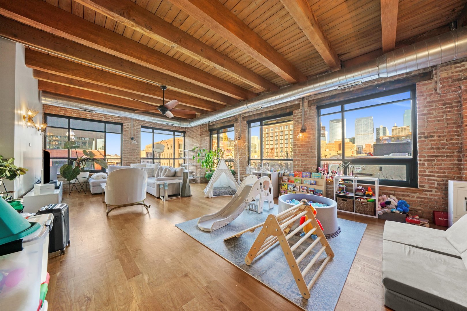 935 West Randolph Street, Unit PH Chicago, IL 60607 - Photo 14 of 35 a living room with furniture