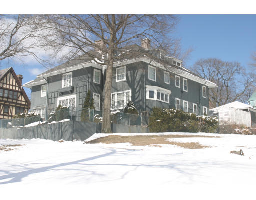 83 Ridgewood Terrace Springfield, MA 01105 - Photo 1 of 8 a view of a building with a street