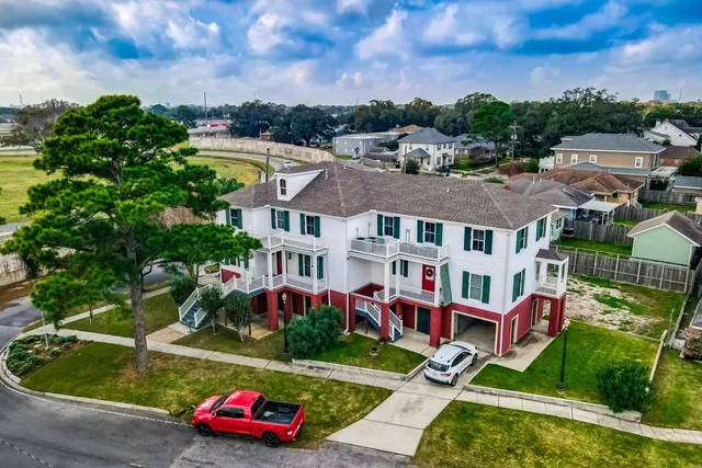 $850,000 | 107 West Brooks Street, New Orleans, LA 70124