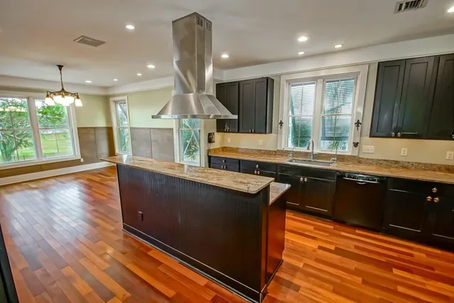 $850,000 | 107 West Brooks Street, New Orleans, LA 70124