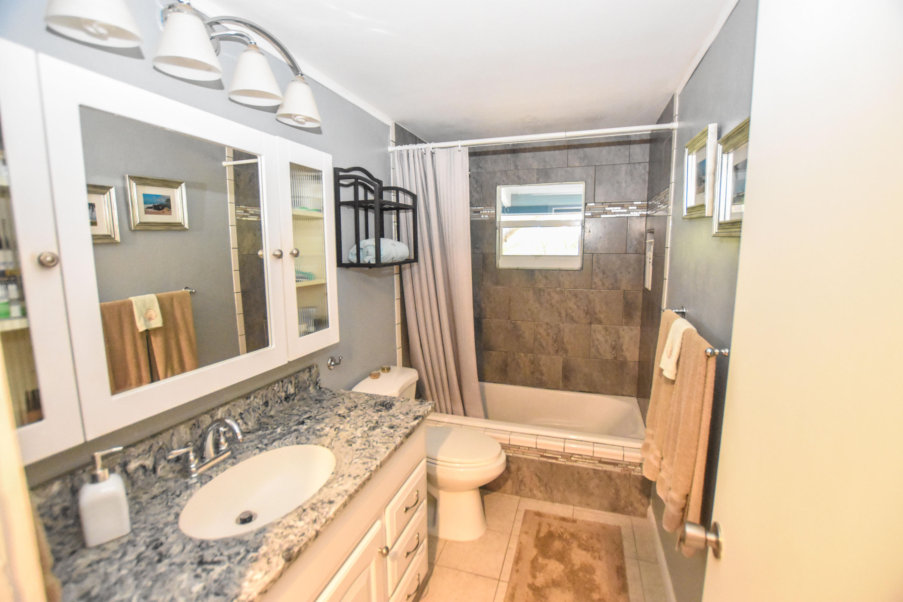 216 Coral Road Islamorada, FL 33036 - Photo 12 of 34 Bathroom-1