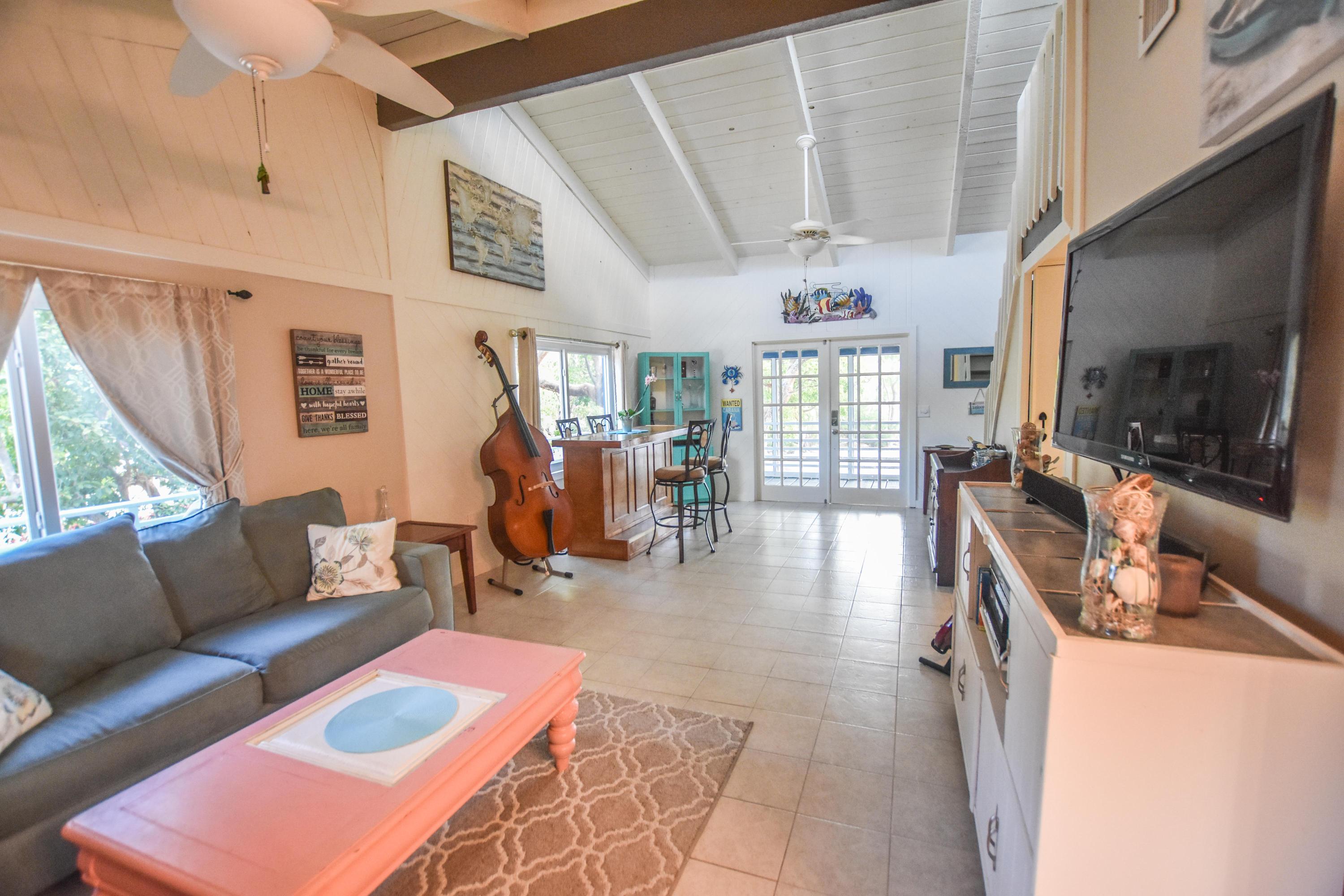 216 Coral Road Islamorada, FL 33036 - Photo 4 of 34 Living Room-2