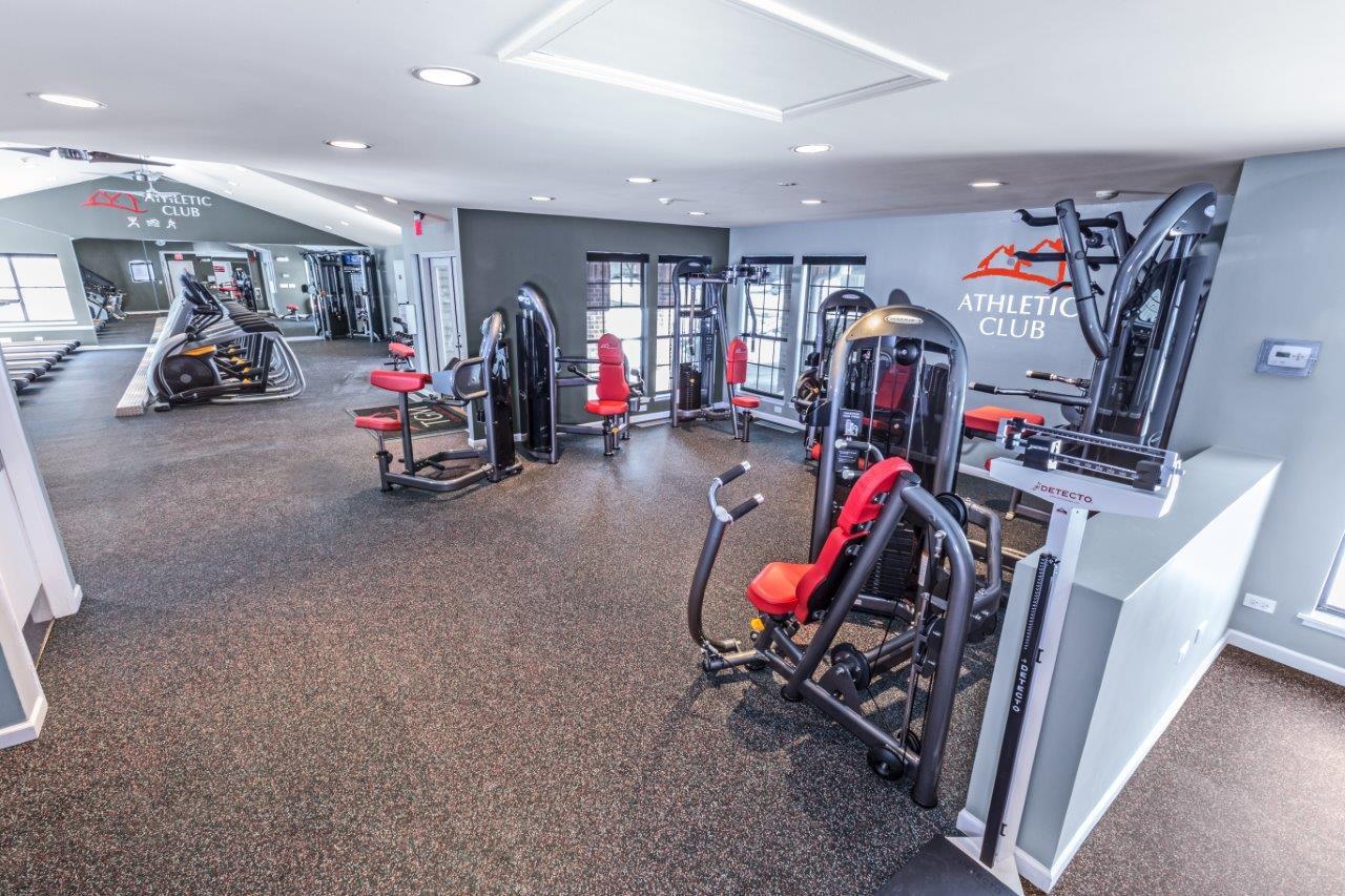 5945 Stewart Drive, Unit 923 Willowbrook, IL 60527 - Photo 25 of 29 a view of a room with gym equipment