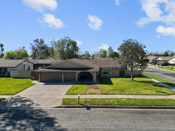 $625,000 | 661 Woodhill Street, Rialto, CA 92376