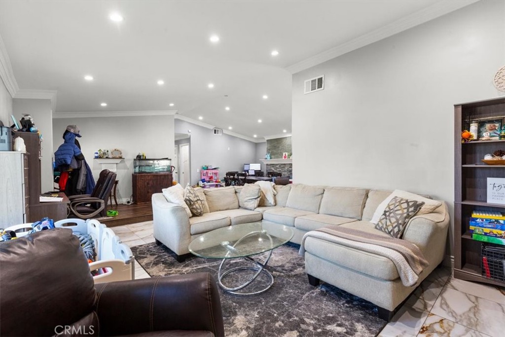 661 Woodhill Street Rialto, CA 92376 - Photo 17 of 49