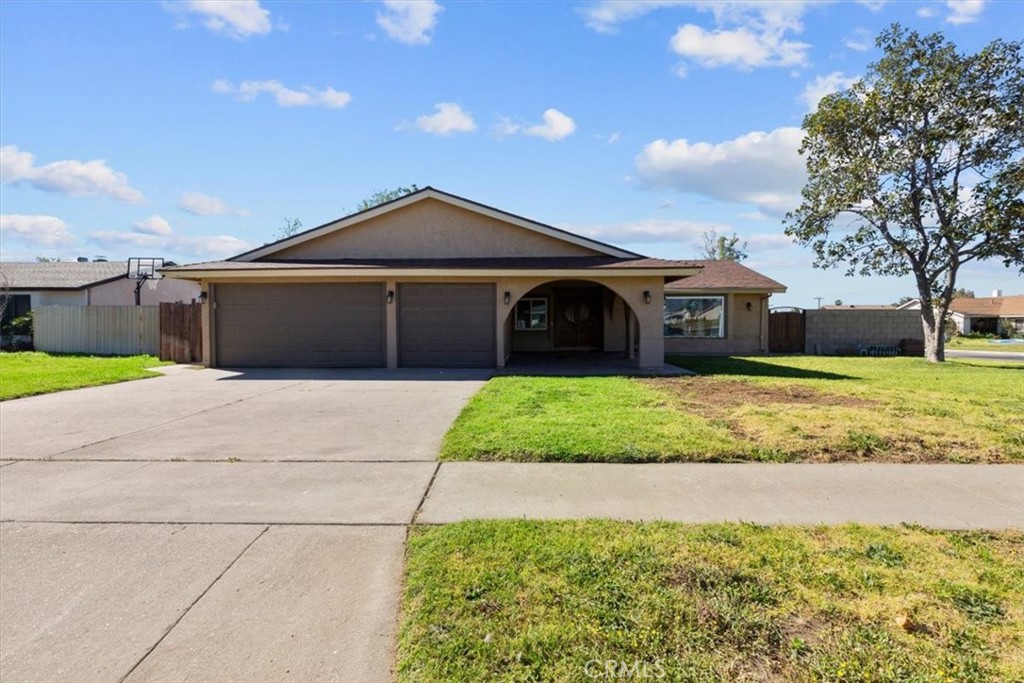 661 Woodhill Street Rialto, CA 92376 - Photo 2 of 49