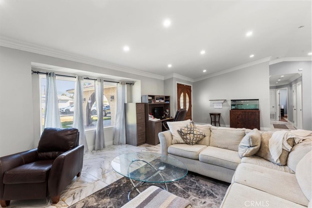 661 Woodhill Street Rialto, CA 92376 - Photo 6 of 49