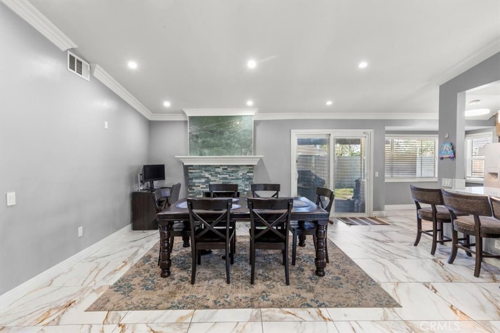 661 Woodhill Street Rialto, CA 92376 - Photo 8 of 49