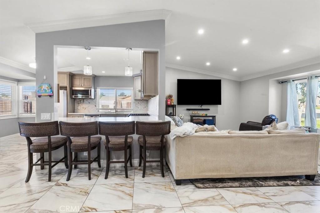 661 Woodhill Street Rialto, CA 92376 - Photo 9 of 49