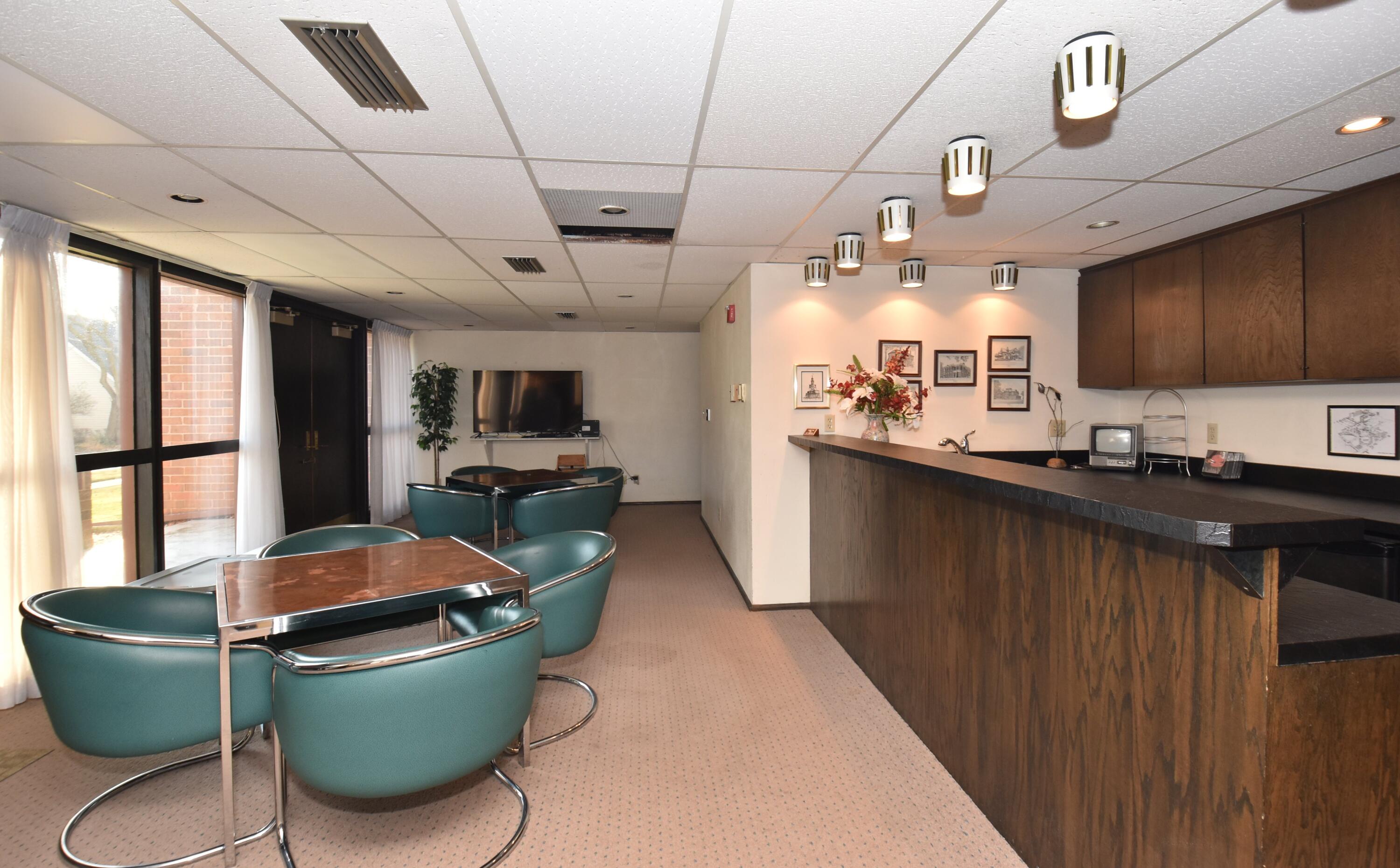 111 11th Street, Unit 1CN Racine, WI 53403 - Photo 35 of 49 Community Room