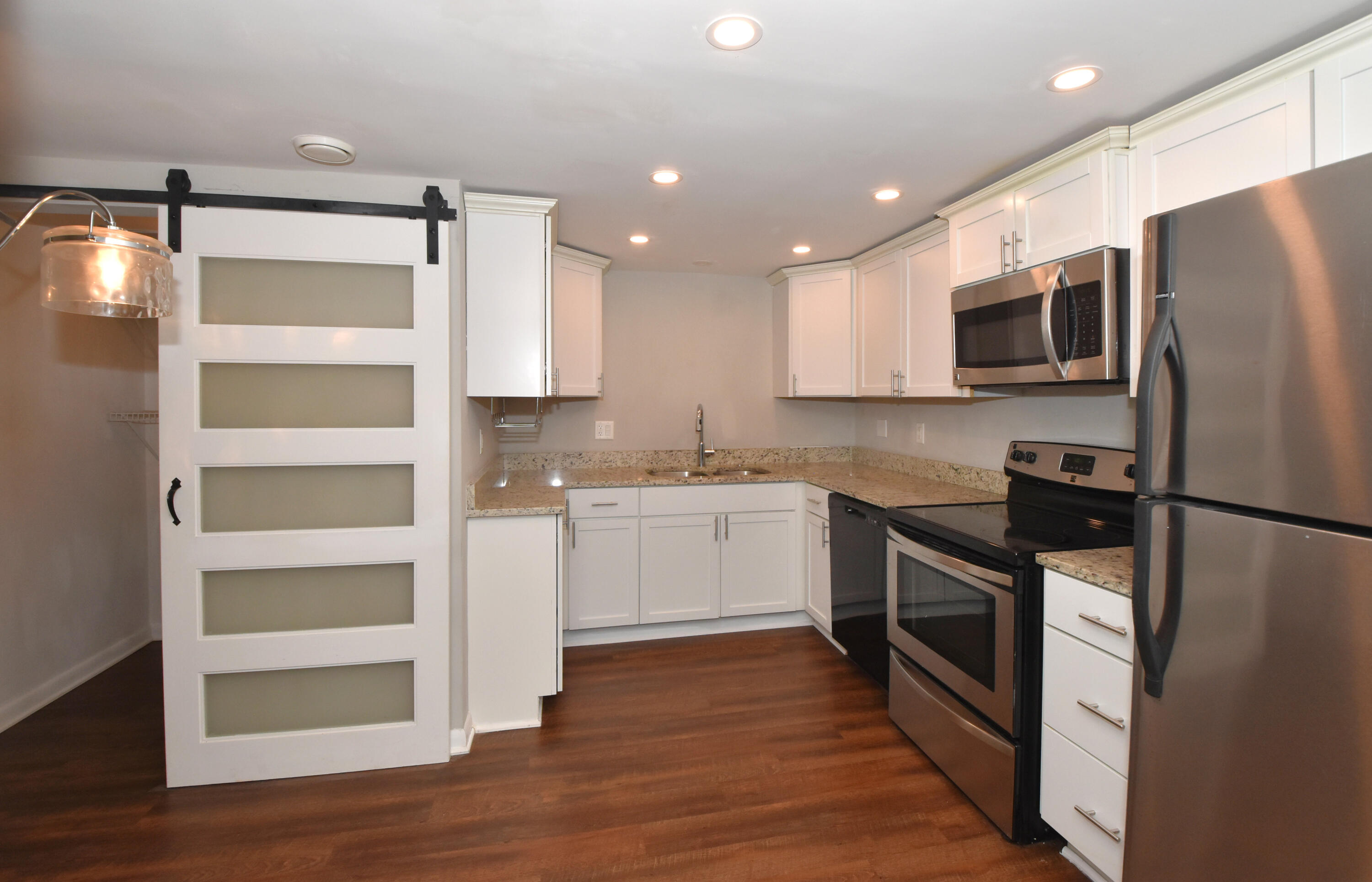 111 11th Street, Unit 1CN Racine, WI 53403 - Photo 9 of 49 Kitchen