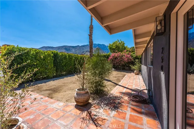 $999,000 | 250 West Cortez Road, Palm Springs, CA 92262