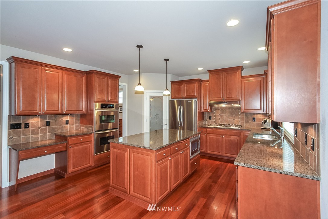 4017 214th Street Southeast Bothell, WA 98021 - Photo 7 of 25