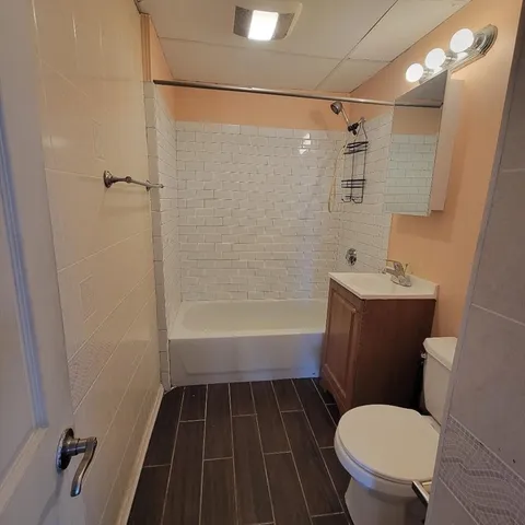 $1,800 | 111 Rodney Street, Unit 2, Worcester, MA 01605